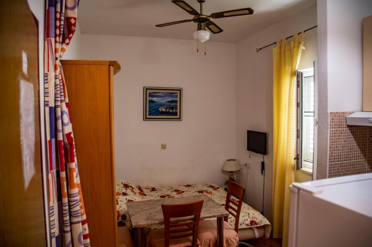 Apartments Lile By The Sea, Celina Zavode Dış mekan fotoğraf